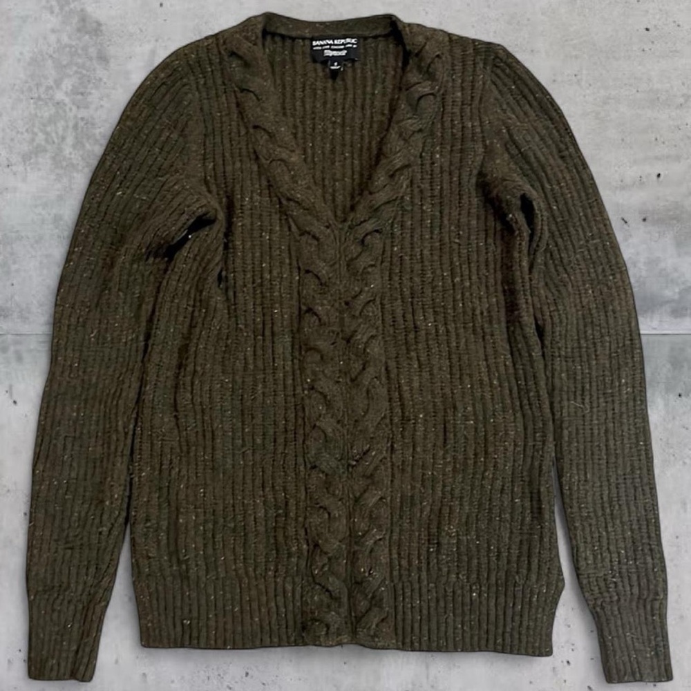 Vintage Banana Republic filpucci fine Italian yarn sweater cable knit v neck